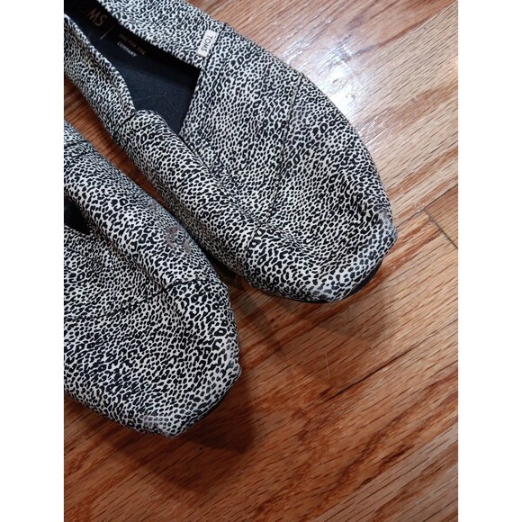 TOMS Women’s 9 Off White‎ Black Mini Leopard Print Canvas Alpargata Shoes - Picture 3 of 5